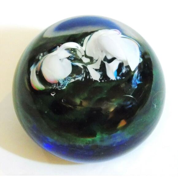 VTG Studio Art GLASS PAPERWEIGHT Ocean Earth Snow Cap Mountains 2.75" Blue White - Picture 4 of 4